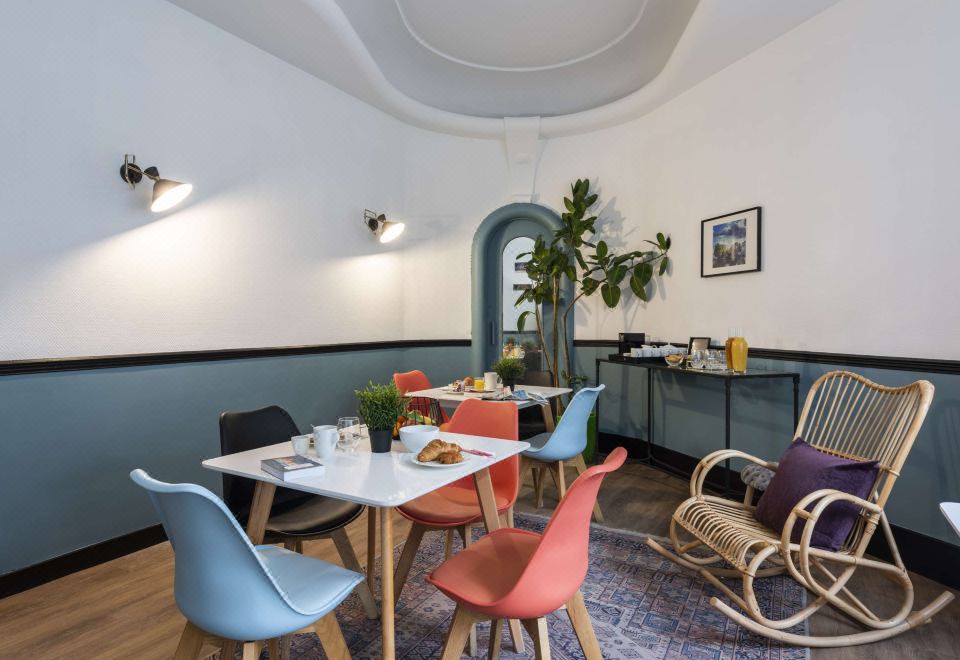 Lennon 호텔 조식