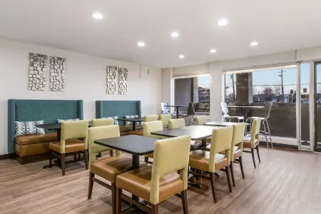 Clarion Pointe East Lansing University Area Отели рядом с достопримечательностью «Мичиганский государственный университет»