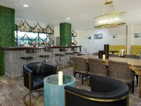 هوتل وايليم Hotels near إن آر جي بارك