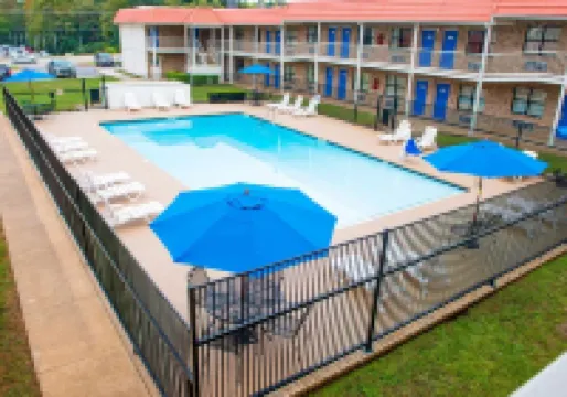 Motel 6 Palestine, TX