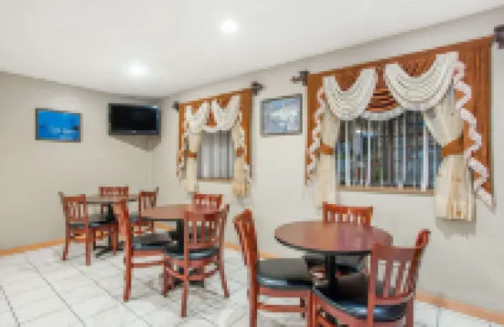 슈퍼 8 바이 윈덤 머시나 NY