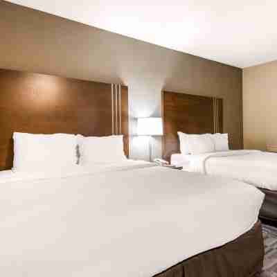 Quality Inn & Conference Centre Rooms