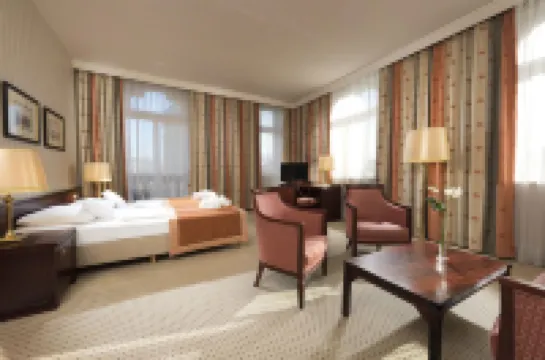 พาร์คโฮเทล มันไนม์