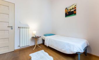 Mezzo 30 in Firenze with 3 Bedrooms and 2 Bathrooms