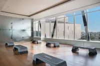 美爵索羅巴魯酒店 - 健身室/gym room
