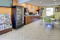 Econo Lodge at Military Circle