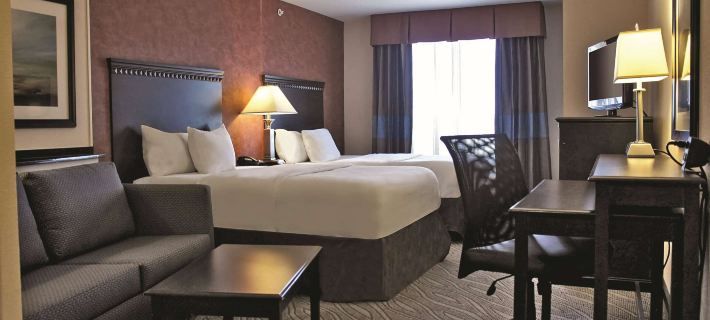 La Quinta Inn & Suites by Wyndham Edmond Hotels in Edmond
