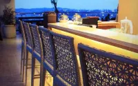 โรงแรมบิซ บาตัม - ที่มีบาร์