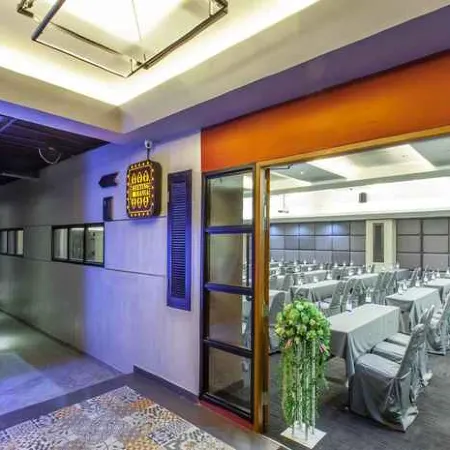 Loft Mania Boutique Hotel