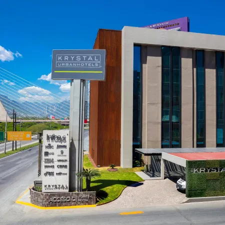 Krystal Urban Monterrey San Jeronimo