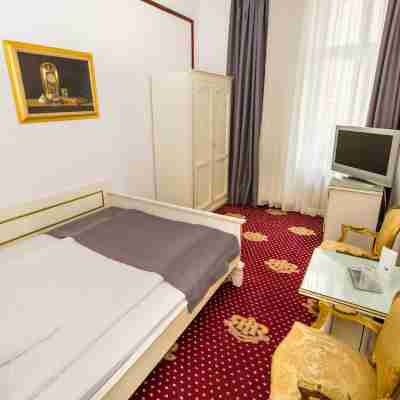 Hotel Imparatul Romanilor Rooms