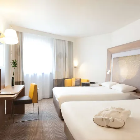 Novotel Paris les Halles Отели рядом с достопримечательностью «1-й округ: Лувр»
