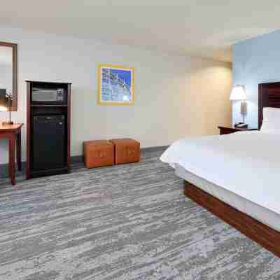 Hampton Inn & Suites Dallas-Arlington-South Rooms