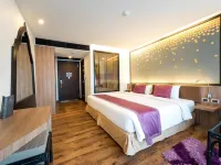 The Beach Heights Resort Отели рядом с достопримечательностью «Большой Будда»