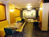 Indiana Hotel - breakfast