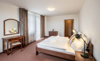 Pytloun Wellness Hotel Hasistejn****