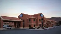 Oasis Inn and Suites 29 Palms Hotel Joshua Tree National Park Hotels near Rite Aid
