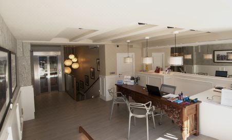 Serennia Apartamentos Ramblas - Plaça Catalunya - Housity