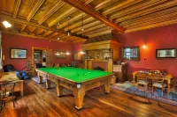 Pen-y-bryn Hotels in Herbert