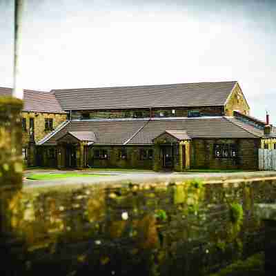 Pennine Manor Hotel Hotel Exterior