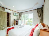 Golden Dragon Kanchanaburi Hotels in Ko Samrong