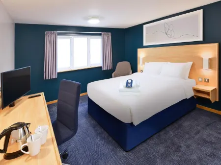 Travelodge Swansea Central Отели в г. Касл
