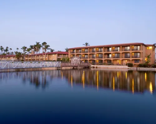 棕櫚島濱海貝斯特韋斯特優質度假酒店 鄰近日落崖公園（Sunset Cliffs）的酒店