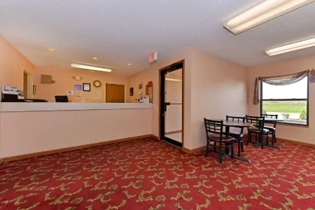 Super 8 by Wyndham Chenoa Отели в г. Понтиак