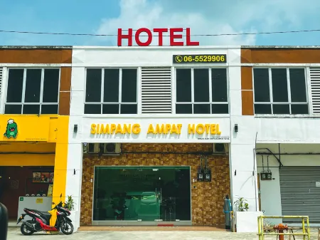 Simpang Ampat Hotel Отели рядом с достопримечательностью «Tanjung Tuan Forest Recreation»