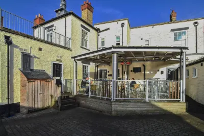 Advocate Arms Hotel a West Lindsey District