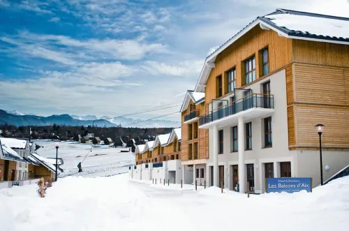 Vacancéole - Résidence les Balcons d'Aix Hotels in Les Deserts