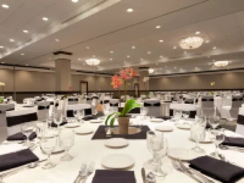 Embassy Suites by Hilton San Francisco Airport Waterfront Hotels in Burlingame