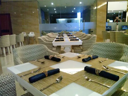 Grand Viveana Отели рядом с достопримечательностью «Octopus House»