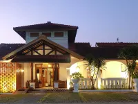 Rumah Mertua Heritage Hotels near Taman Pelangi