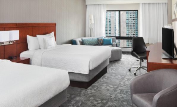 Courtyard Jersey City Newport