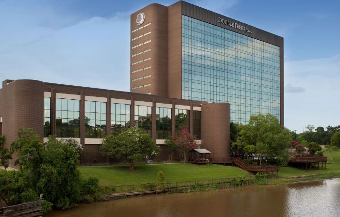 DoubleTree by Hilton Lafayette