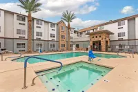 Best Western Plus Yuma Foothills Inn  Suites - Hot Tub