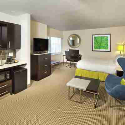 The Hollis Halifax - a DoubleTree Suites by Hilton Rooms