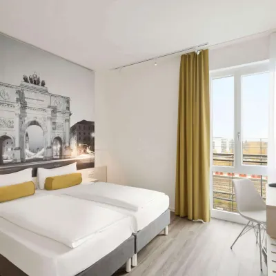 Super 8 by Wyndham Munich City West Hotels near Friedenheimer Straße underground station