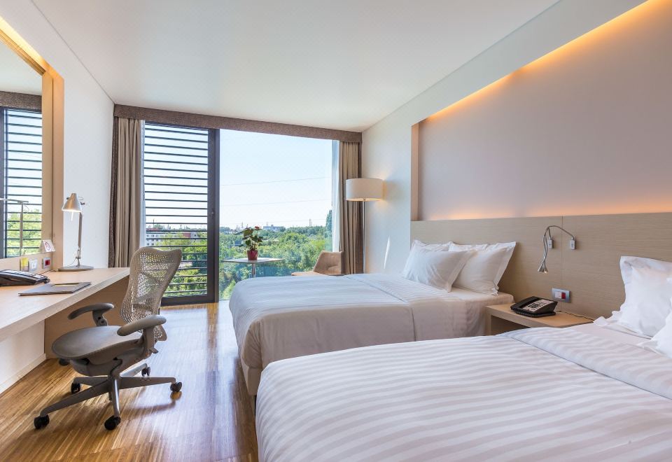 5. 힐튼 가든 인 ..