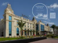 Radisson Blu Hotel Ajman - piscine