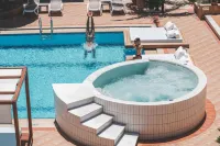 Zeus Village Resort - Adults Only - Badekar