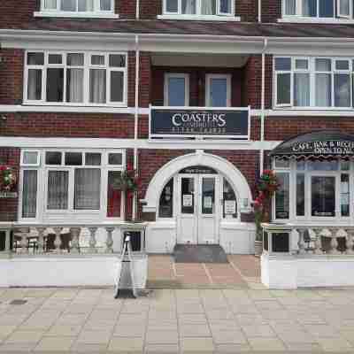 Coasters Holiday Apartments Hotel Exterior