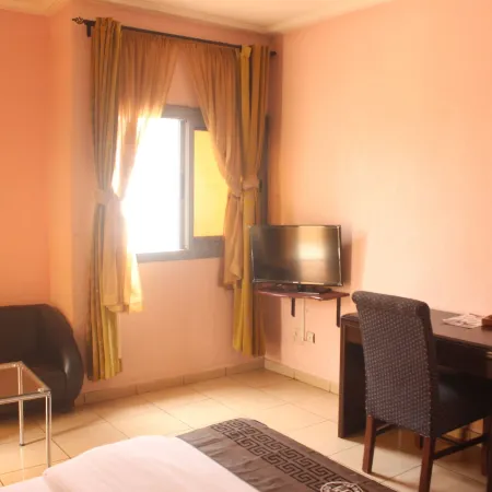 Tou'Ngou Hotel