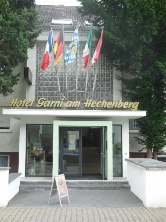 Hotel Garni am Hechenberg Отели рядом с достопримечательностью «Университет Майнца»
