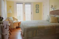 An English Garden Hotels in Dennis