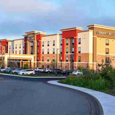 Hampton Inn & Suites Duluth North/Mall Area Hotel Exterior