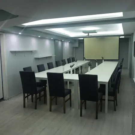 The Breeze Hotel Отели рядом с достопримечательностью «Принцевы острова»