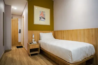 The Luxe Guesthouse 2