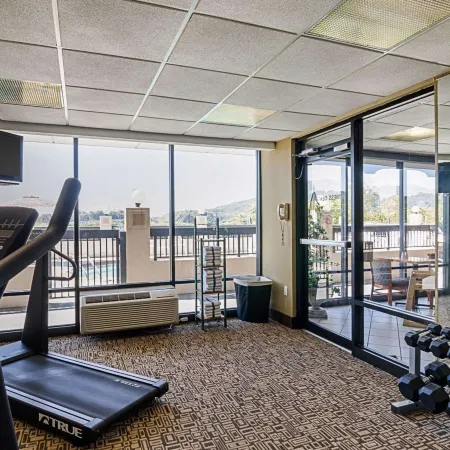 Quality Inn Troutville - Roanoke North Отели в г. Ботетот
